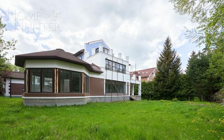 3-этажный коттедж 501.7 м² без отделки