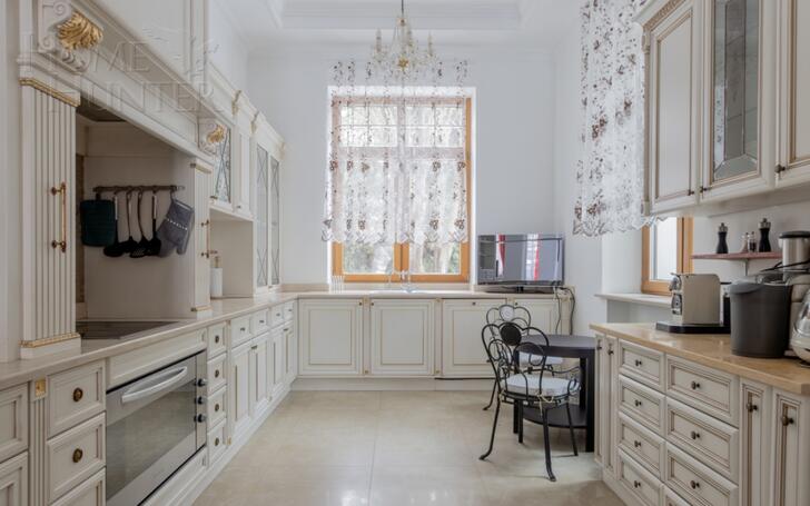 2-этажный коттедж 500 м² с отделкой