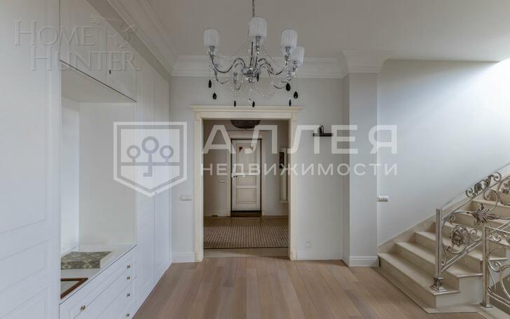 2-этажный коттедж 400 м² с отделкой