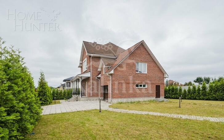2-этажный коттедж 250 м² с отделкой
