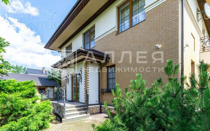 2-этажный коттедж 400 м² с отделкой