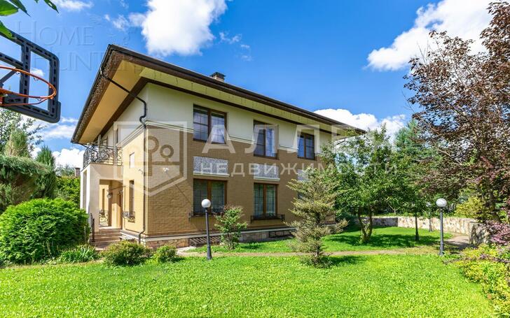 2-этажный коттедж 400 м² с отделкой
