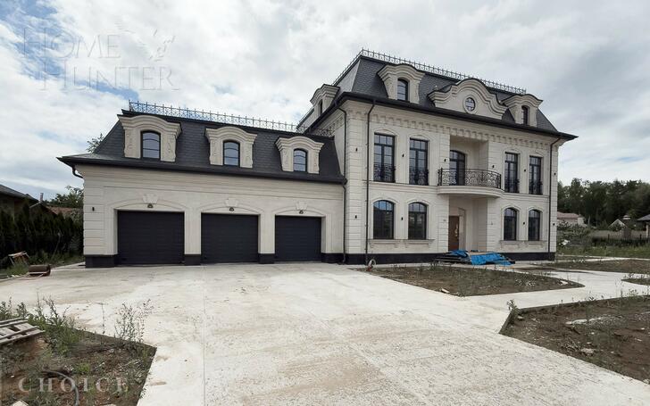 2-этажный коттедж 1 950 м² с отделкой