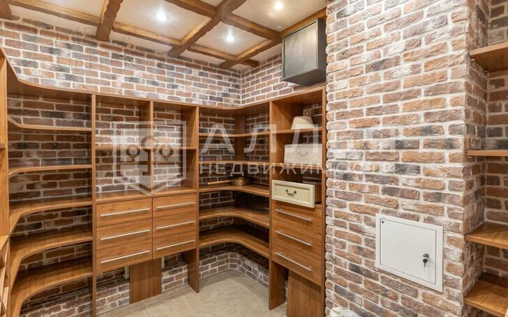 2-этажный коттедж 400 м² с отделкой