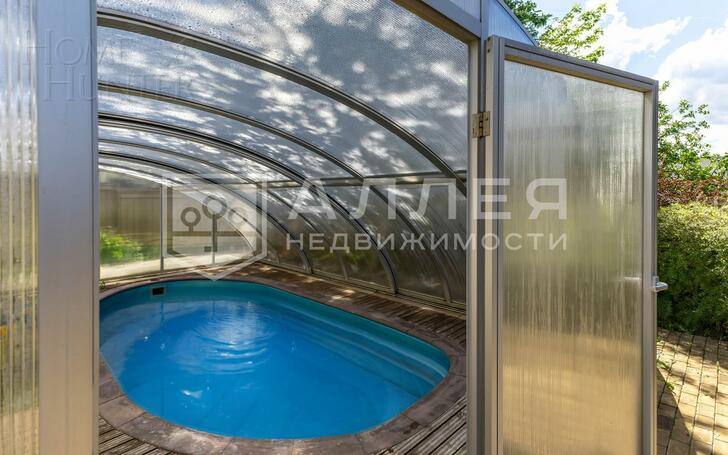 2-этажный коттедж 400 м² с отделкой