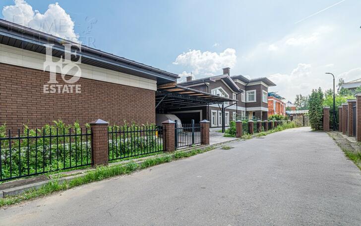 2-этажный коттедж 600 м² без отделки