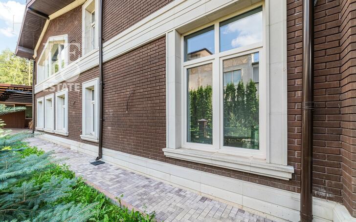 2-этажный коттедж 600 м² без отделки