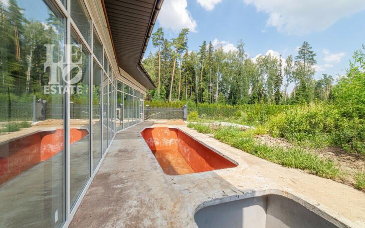 2-этажный коттедж 600 м² без отделки