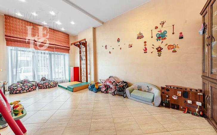 2-этажный таунхаус 250 м² с отделкой