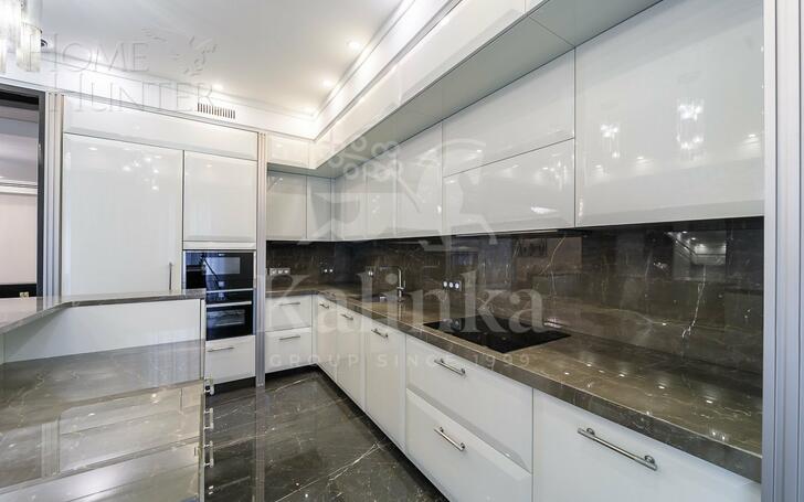 4-КОМН. КВАРТИРА С ОТДЕЛКОЙ 230 М² НА 6 ЭТАЖЕ