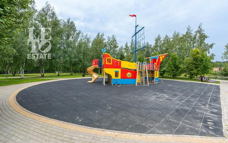2-этажный таунхаус 250 м² с отделкой