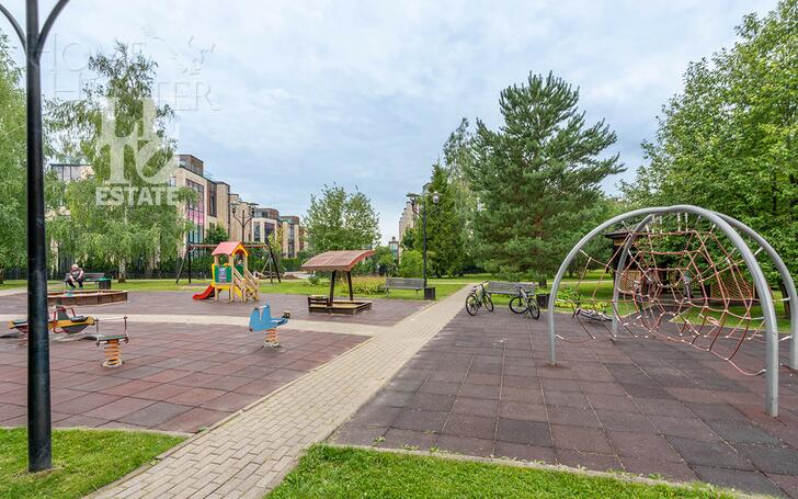 2-этажный таунхаус 250 м² с отделкой