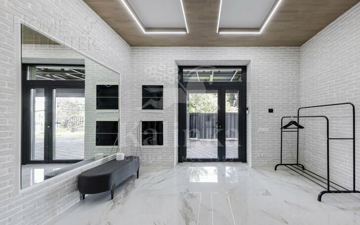 2-этажный коттедж 250 м² с отделкой