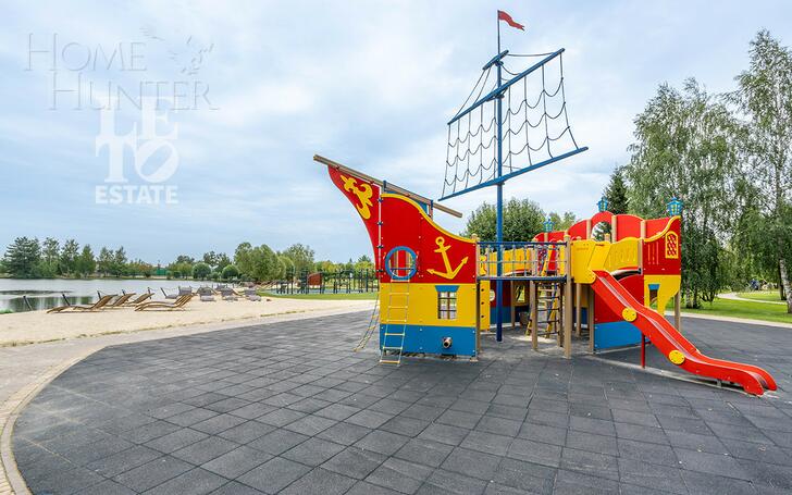 2-этажный таунхаус 250 м² с отделкой
