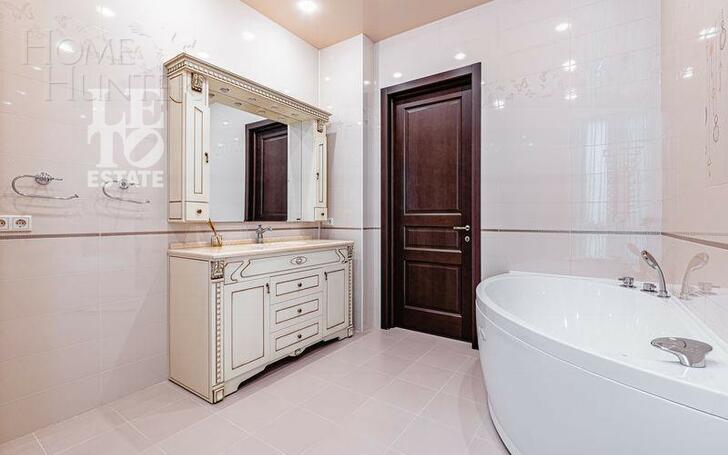 2-этажный таунхаус 250 м² с отделкой