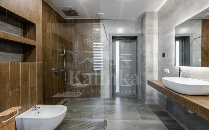 2-этажный коттедж 250 м² с отделкой