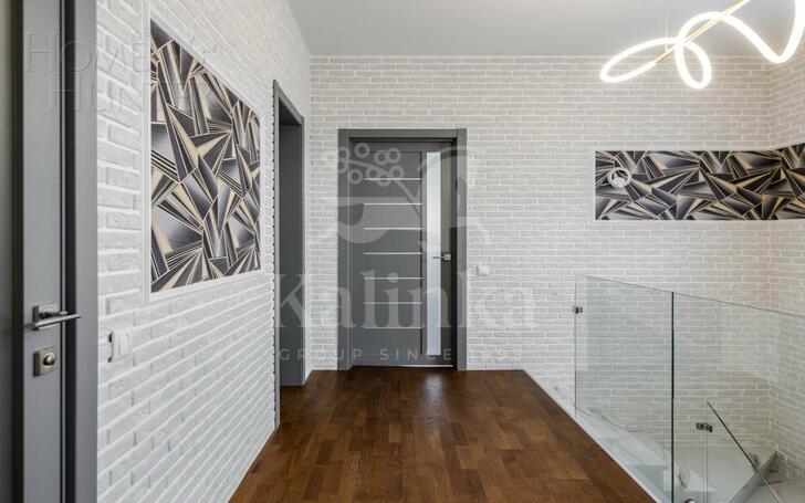 2-этажный коттедж 250 м² с отделкой