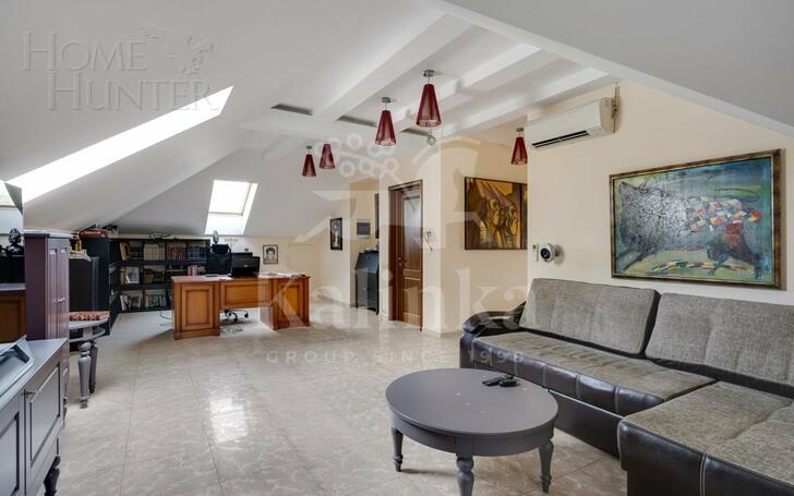 3-этажный коттедж 550 м² с отделкой