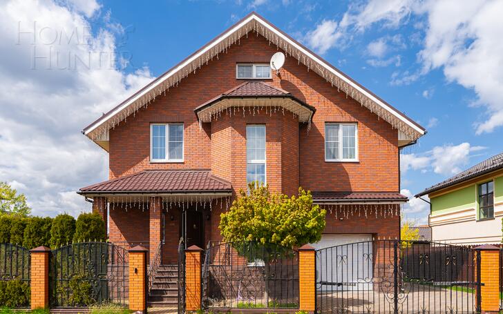 2-этажный коттедж 400 м² с отделкой