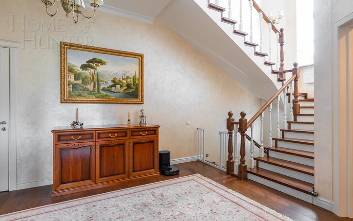 2-этажный коттедж 400 м² с отделкой