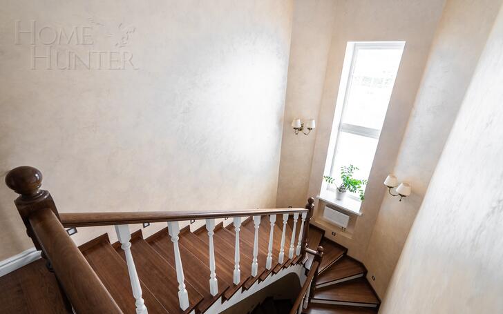 2-этажный коттедж 400 м² с отделкой