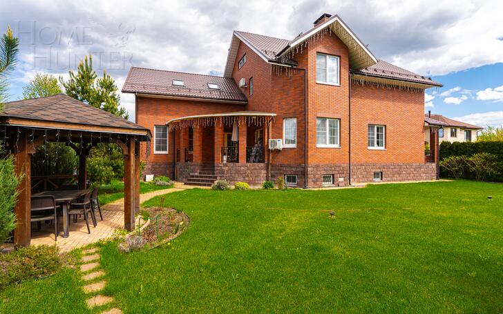 2-этажный коттедж 400 м² с отделкой