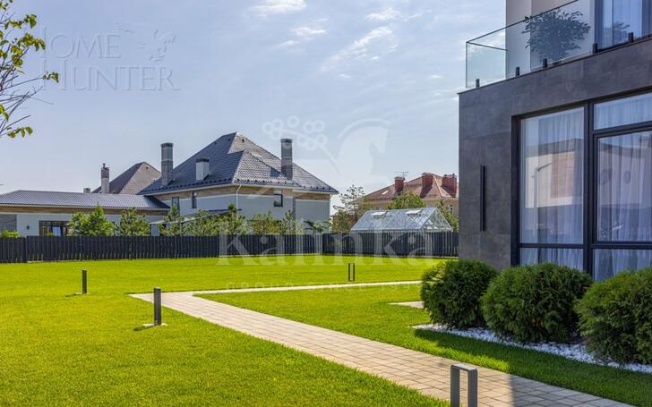 2-этажный коттедж 450 м² с отделкой
