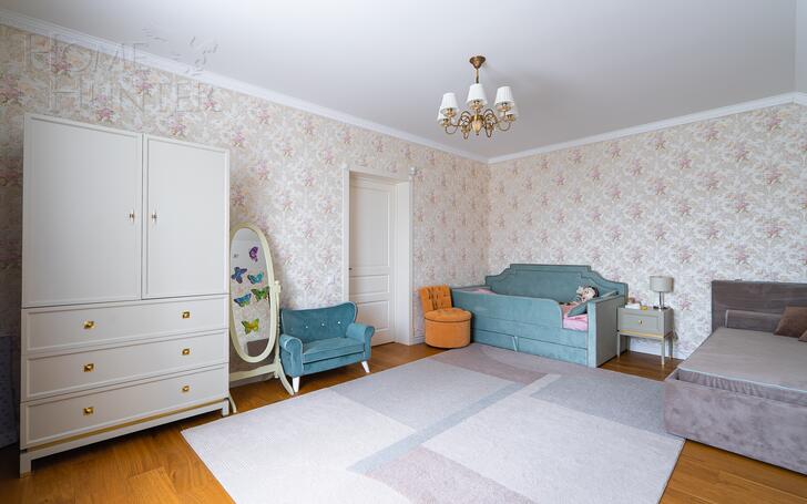 2-этажный коттедж 400 м² с отделкой