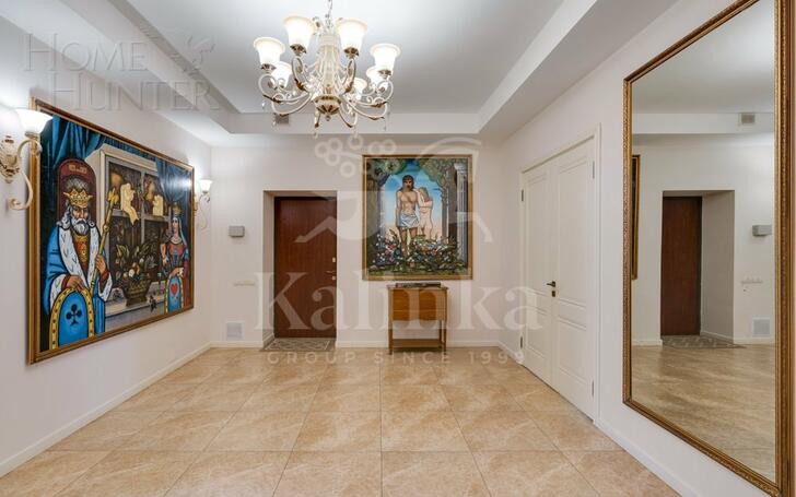 3-этажный коттедж 550 м² с отделкой