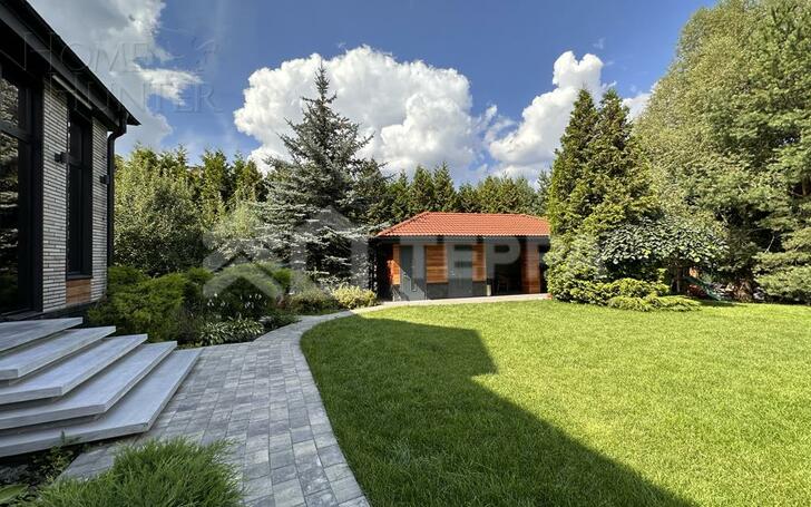 2-этажный коттедж 600 м² с отделкой