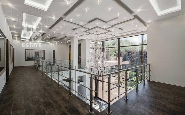 2-этажный коттедж 1 200 м² с отделкой