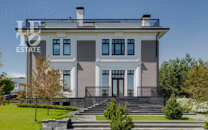 3-этажный коттедж 985 м² с отделкой