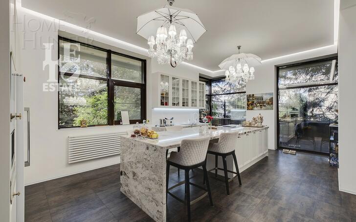 2-этажный коттедж 1 200 м² с отделкой