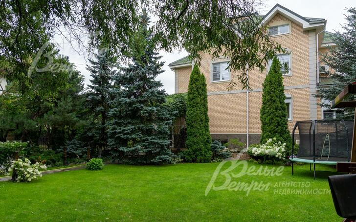 2-этажный коттедж 700 м² с отделкой