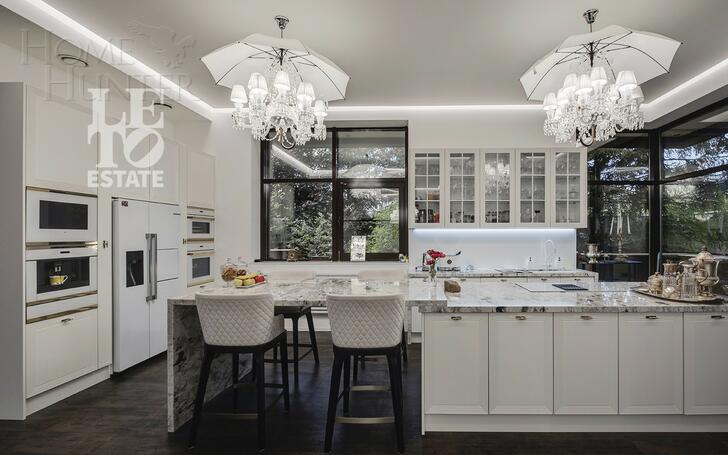 2-этажный коттедж 1 200 м² с отделкой