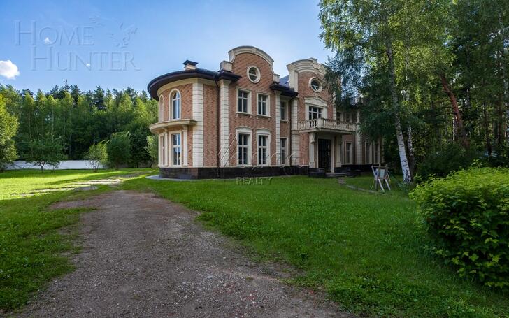 2-этажный коттедж 1 289 м² без отделки