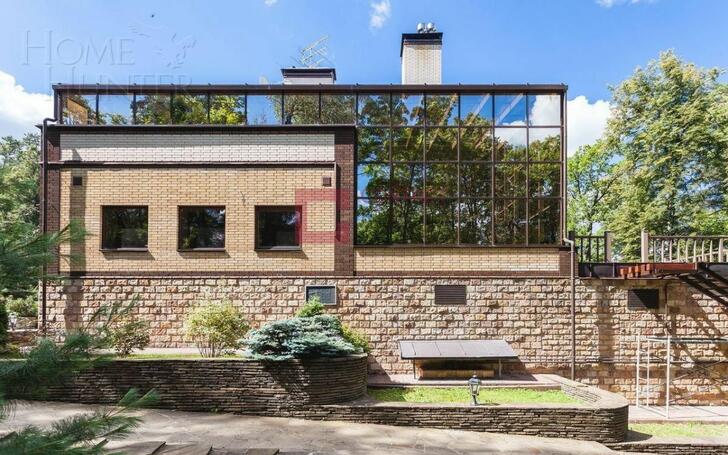 2-этажный коттедж 1 500 м² с отделкой