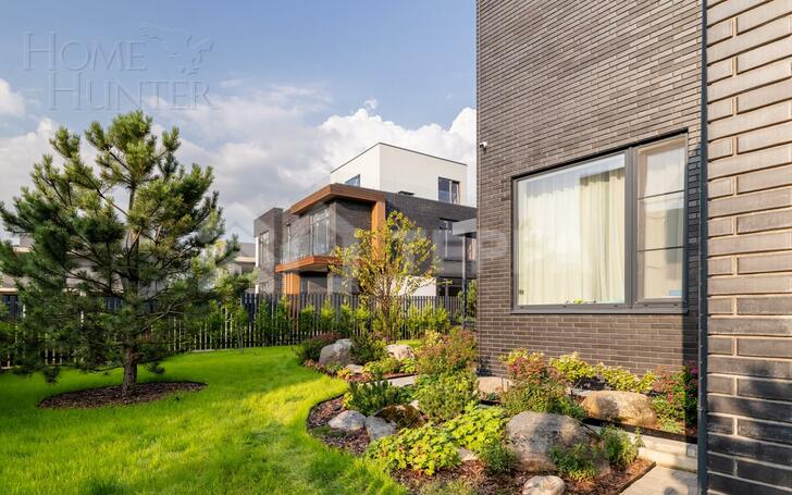 3-этажный коттедж 290 м² без отделки
