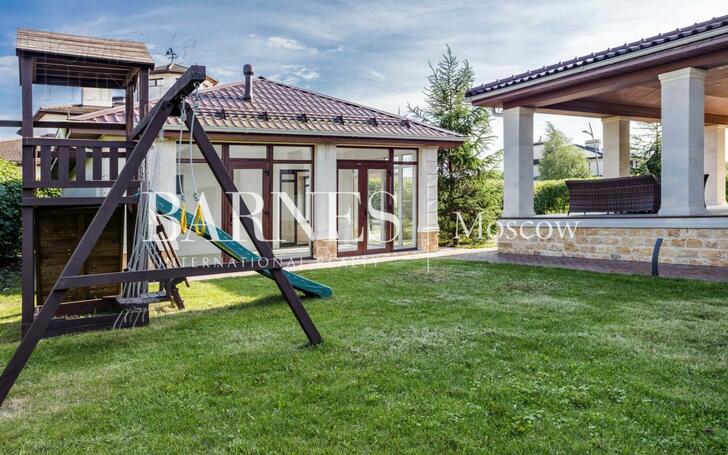 2-этажный коттедж 382 м² с отделкой