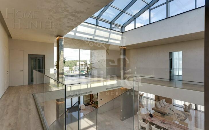2-этажный коттедж 1 500 м² с отделкой