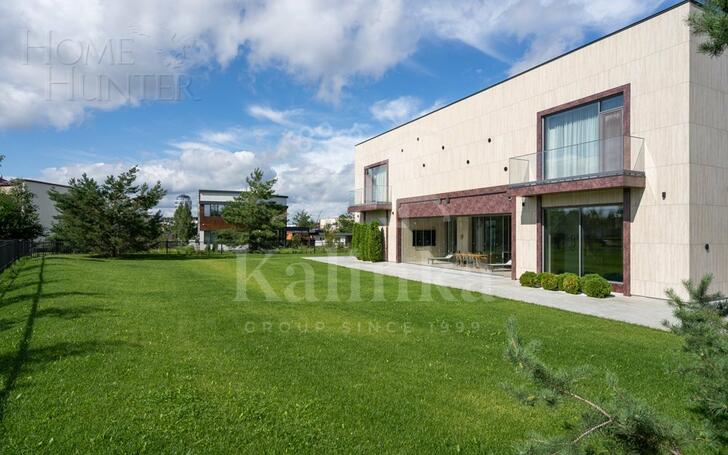 2-этажный коттедж 1 500 м² с отделкой