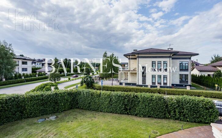 2-этажный коттедж 382 м² с отделкой