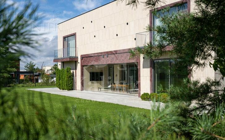 2-этажный коттедж 1 500 м² с отделкой