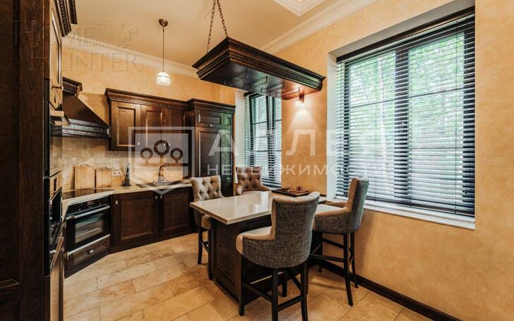 2-этажный коттедж 1 200 м² с отделкой