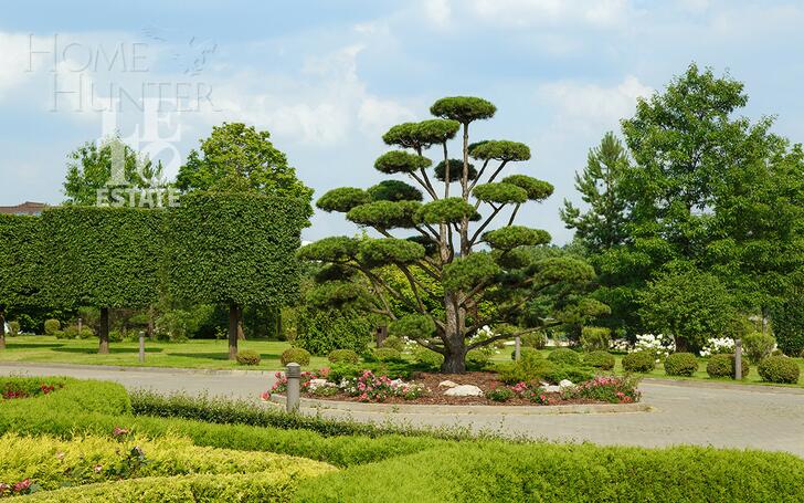 3-этажный коттедж 680 м² без отделки