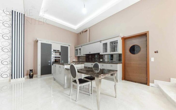 2-этажный коттедж 1 381 м² с отделкой
