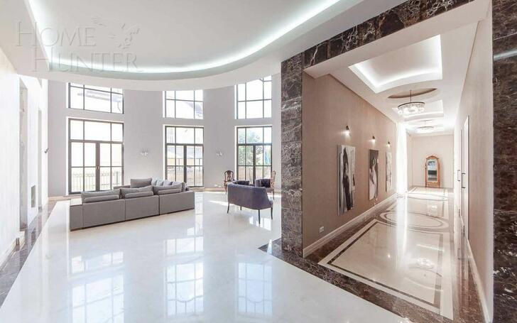 2-этажный коттедж 1 381 м² с отделкой
