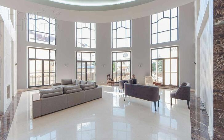 2-этажный коттедж 1 381 м² с отделкой