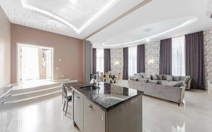 2-этажный коттедж 1 381 м² с отделкой