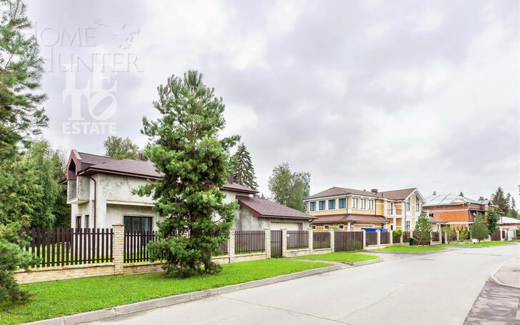 2-этажный коттедж 590 м² без отделки